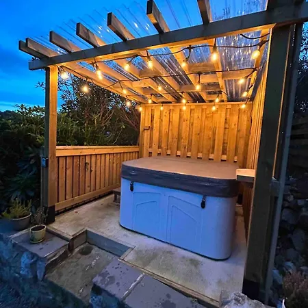 Kemping The Bothy, Luxury Glamping Pod & Hot Tub Nether Wasdale